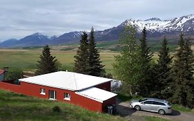 Brunalaug Guesthouse - Holiday Home